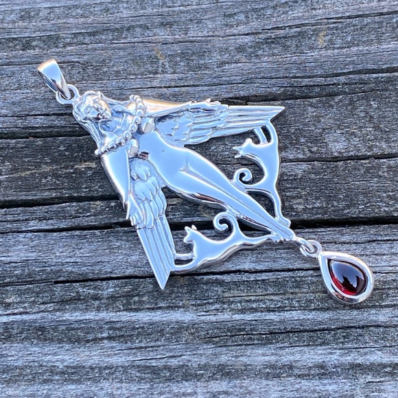 Large Freya Viking Goddess Pendant in .925 Sterling Silver with Garnet drop - Picture 12 of 13